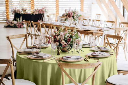 Tischdecke in Olivgrün, MATTER VELOURS, rund, mit einem Durchmesser von 320 cm