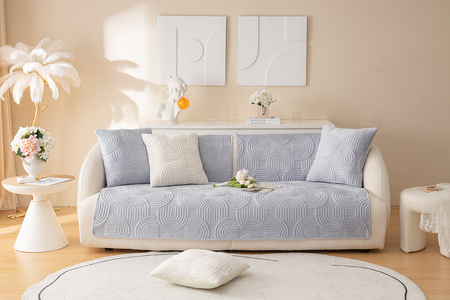 Matte, Sofaüberzug mit erhabenem Muster in der Farbe Hellgrau, 90x210 cm.